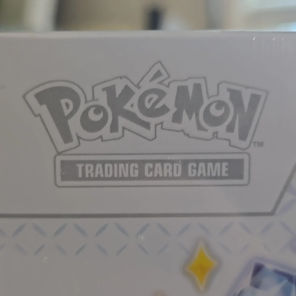 Pokémon TCG Prismatic Evolutions Elite Trainer Box *FACTORY SEALED* - Picture 2 of 7